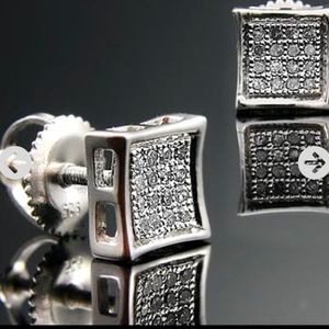 Diamond stud earrings